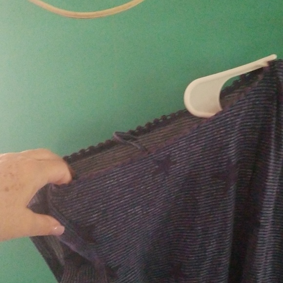 Blue stripe and star top - Picture 2 of 3